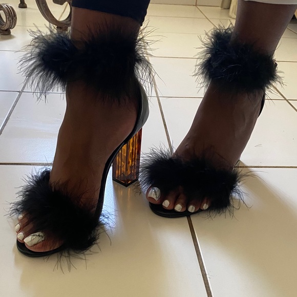 Women’s furry block heels - Picture 4 of 9